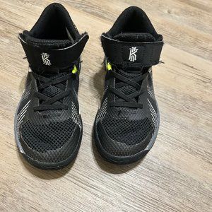 Nike Kids Kyrie Flytrap 5 Black Anthracite Size 1Y